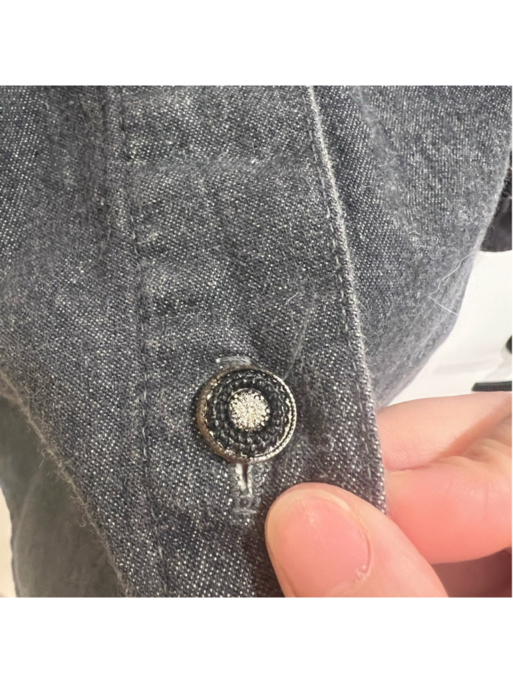 Vintage Cache Floral Embroidered Denim Shirt Jacket S Boho Western Studded USA - Picture 7 of 7